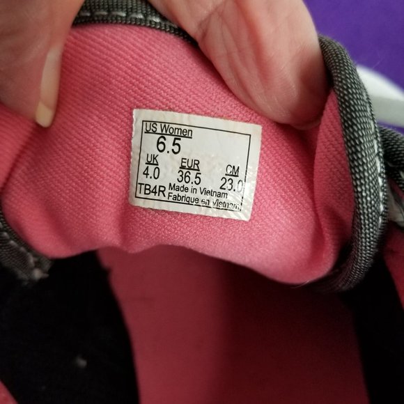 Classic Van's Gray Sneaker with Pink trim - Picture 3 of 5